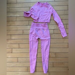 Gymshark - Pink Cropped Top and Leggings Set